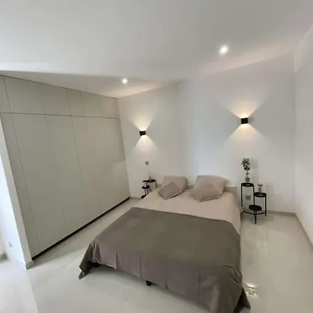 Magnifique Contemporaine Garrigue Nimoise Νιμ